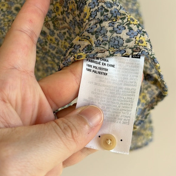 Uniqlo joy of print chiffon blouse - Picture 4 of 4